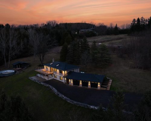 Beautiful Home in Brock